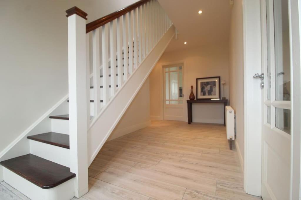 Modern 5 Bedroom House In Clare *